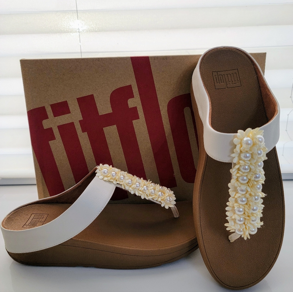 NWOT FitFlop Verna Toe-Thong, Stone, Pearl, White, Women's Size 10
